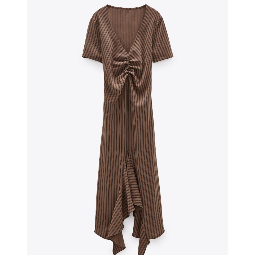 ⭐️ NWT Zara Ruffled Ruched Dress ⭐️ - Picture 3 of 7